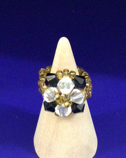 Vintage cross ring size 6